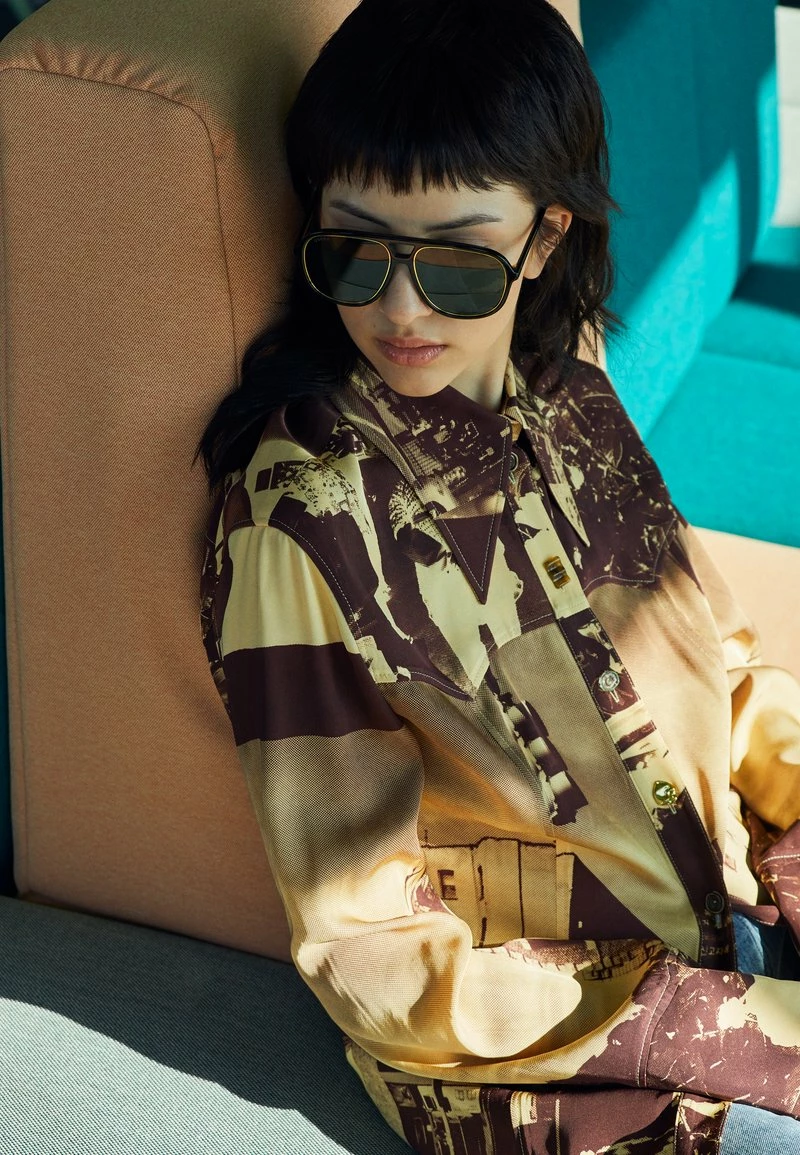 Gucci Sonnenbrille - Black/green - Damen 4 Gucci Sonnenbrille - Black/green - Damen – Bild 2