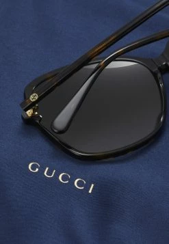 Gucci Sonnenbrille - Brown - Damen -Günstiges Gucci || Knirps Geschäft cf3835f98a0d42b7a17b311891628fe7